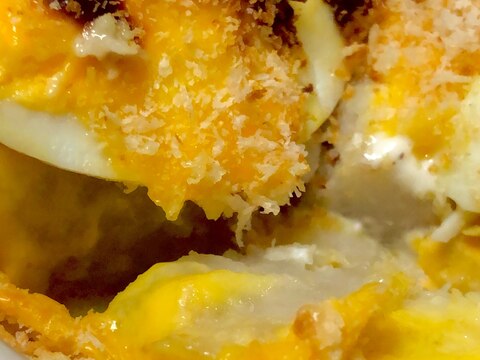 里芋と卵のチーズグラタン:水切りヨーグルトソース